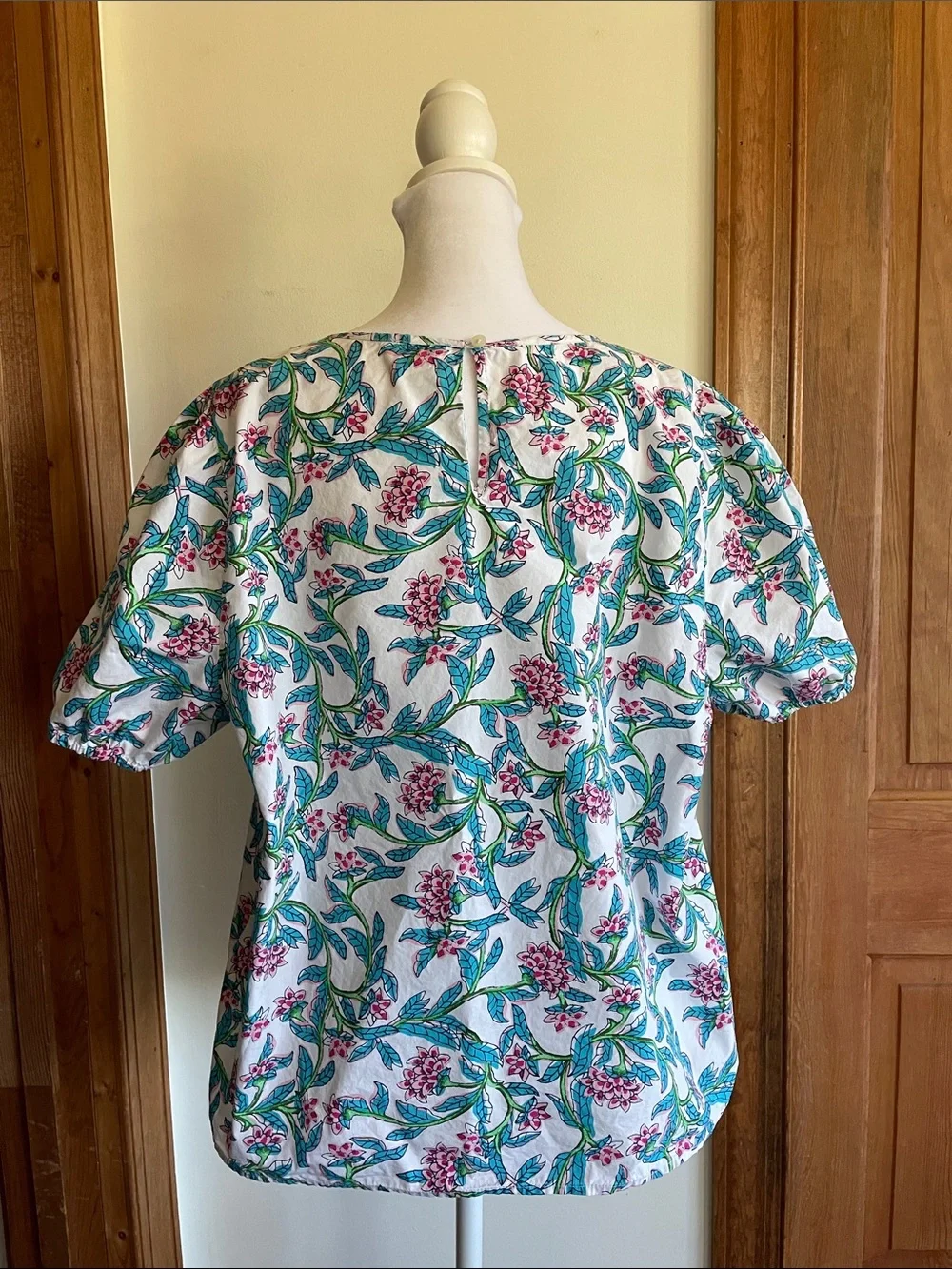 J. CREW Puff Sleeve White Smocked Floral Blouse with Teal & Pink Print XL